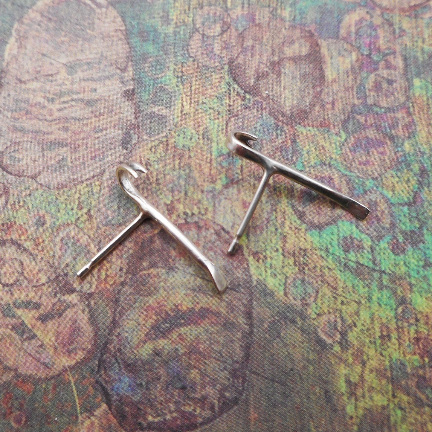 Silver Crowbar Studs
